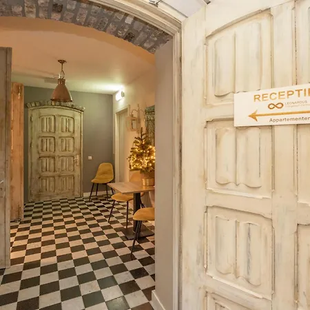 Leonardus Apartment